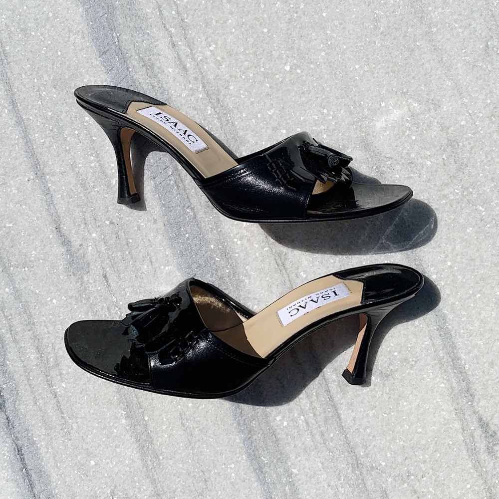 Isaac Mizrahi Black Sandals